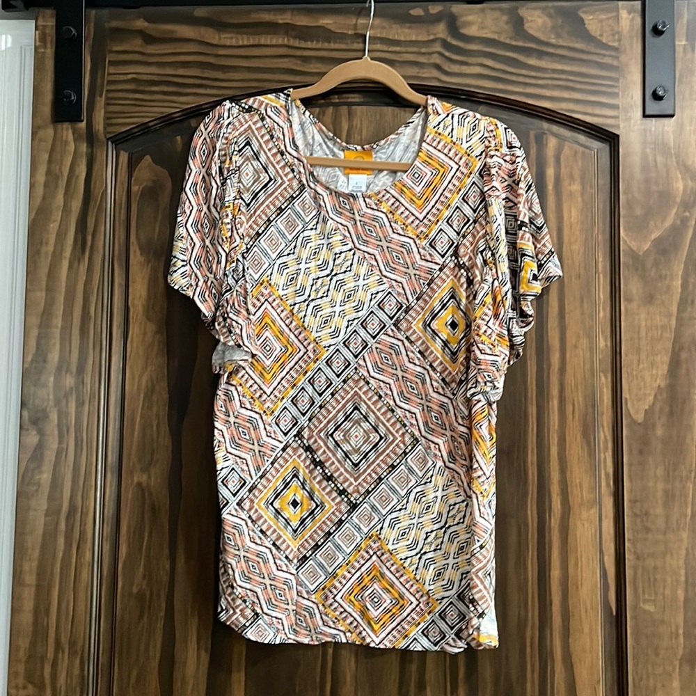 Ruby Rd. Colorful top with ruffled short sleeves
